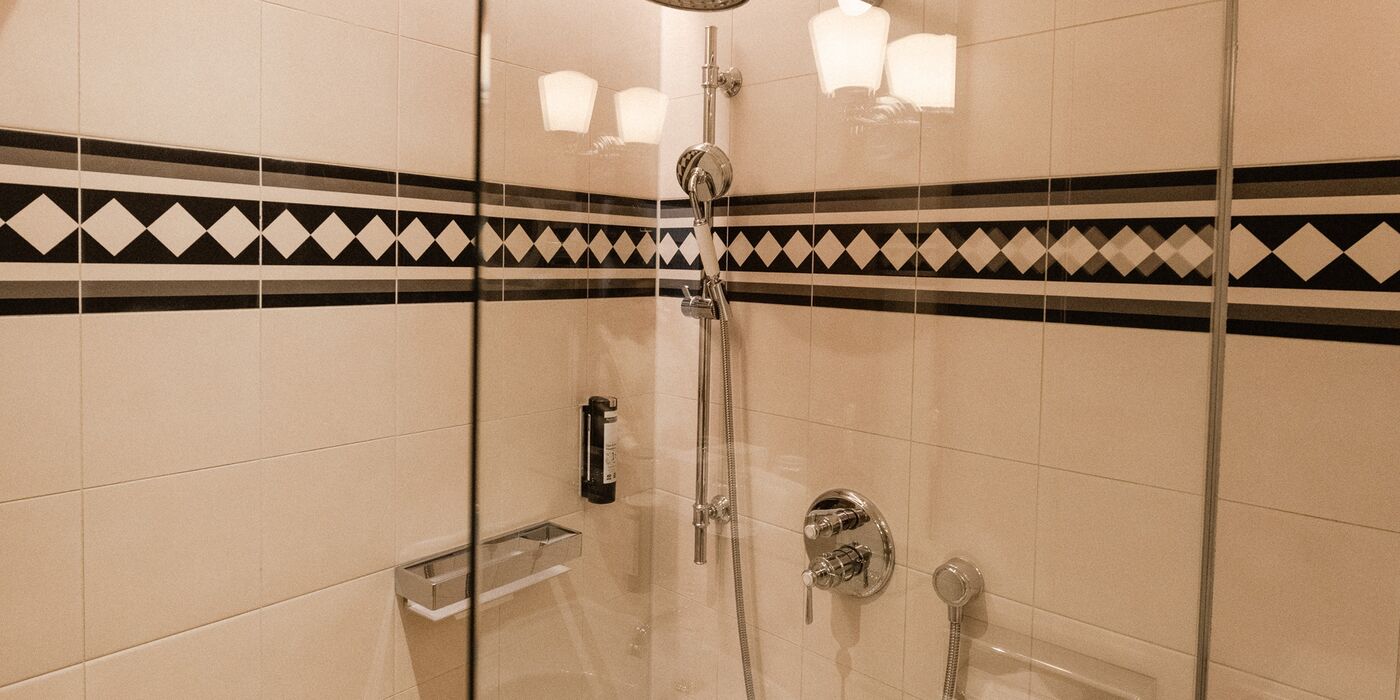 Bathroom Hotel Stefanie Vienna