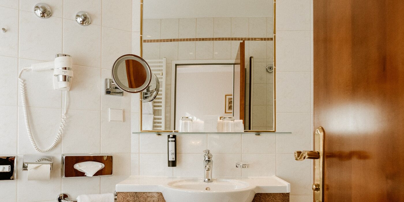 Bathroom Hotel Stefanie Vienna