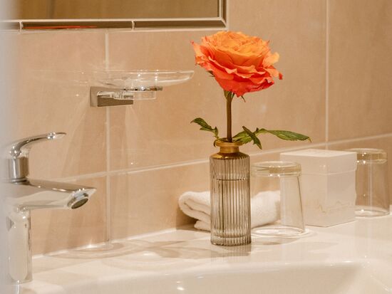 Bathroom Hotel Stefanie Vienna