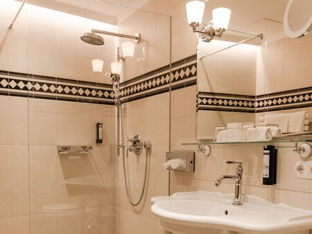 Bathroom Hotel Stefanie Vienna
