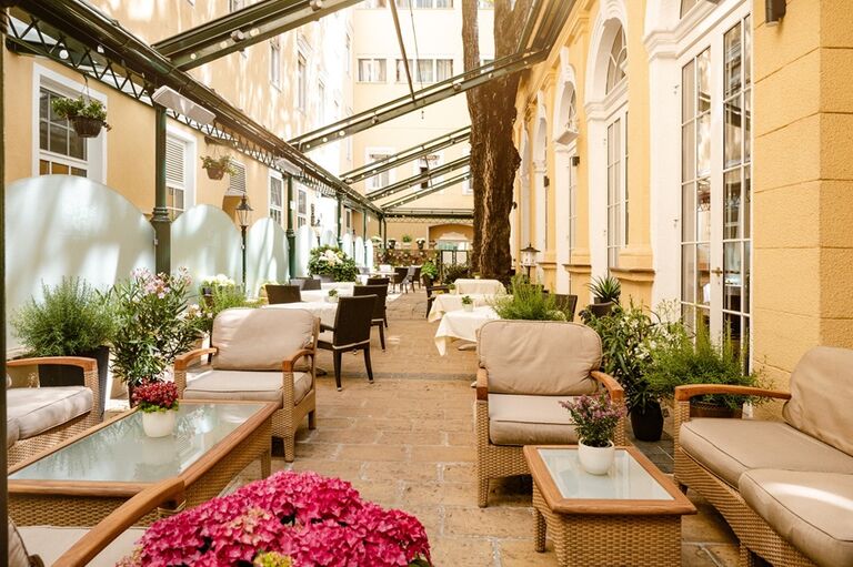 Gesamtansicht des Hofgartens im Hotel Stefanie Wien