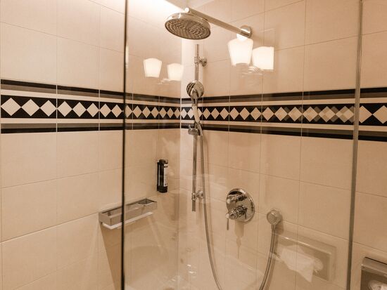 Bathroom Hotel Stefanie Vienna